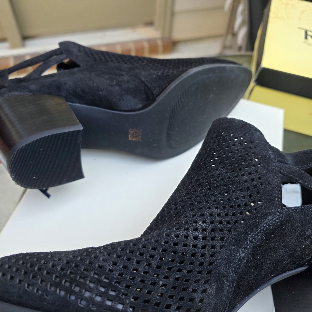 Anne Klein Black Heeled Boots
